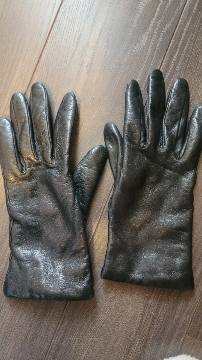 Danier Black Leather Gloves - Size S/P thumbnail