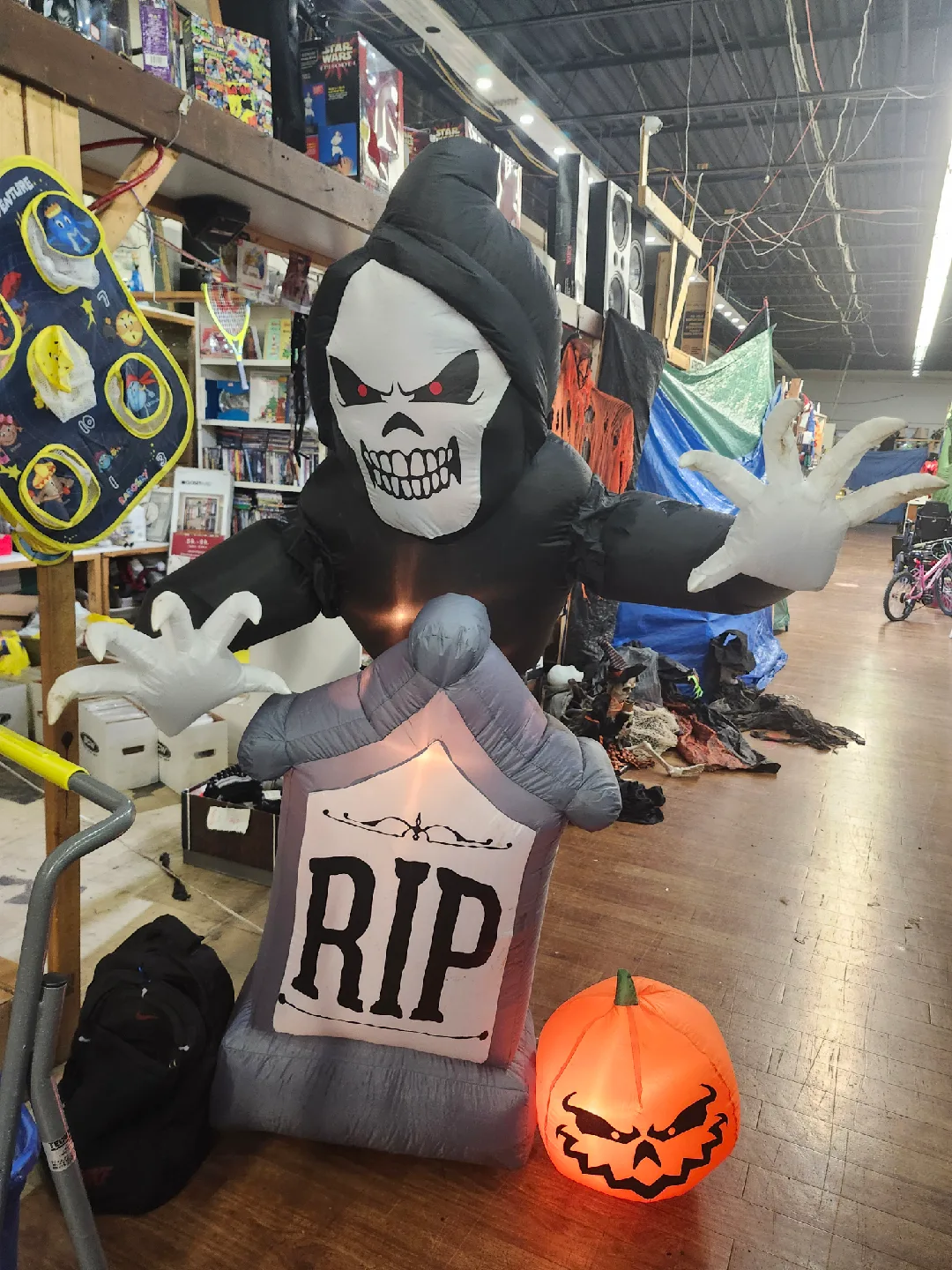 Inflatable Grim Reaper Halloween Decoration image indicator(3)