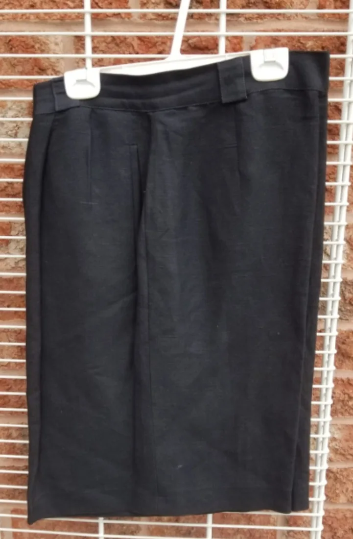 Black Linen Short thumbnail