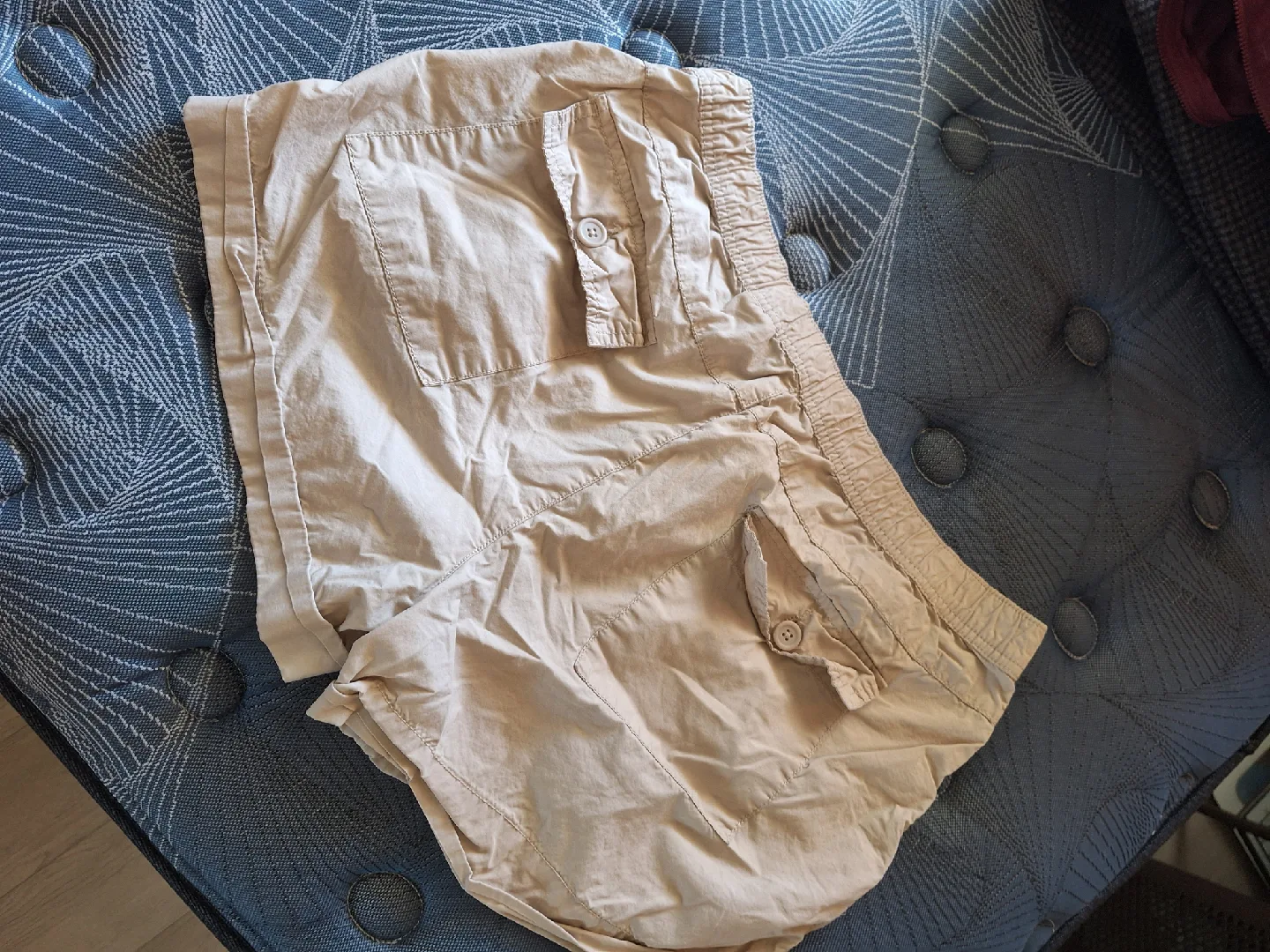 Joe Fresh Beige Shorts - Size L image indicator(2)