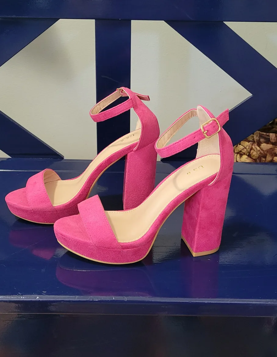 Brand New Pink Suede Platform Heels - Size 6 image indicator(2)