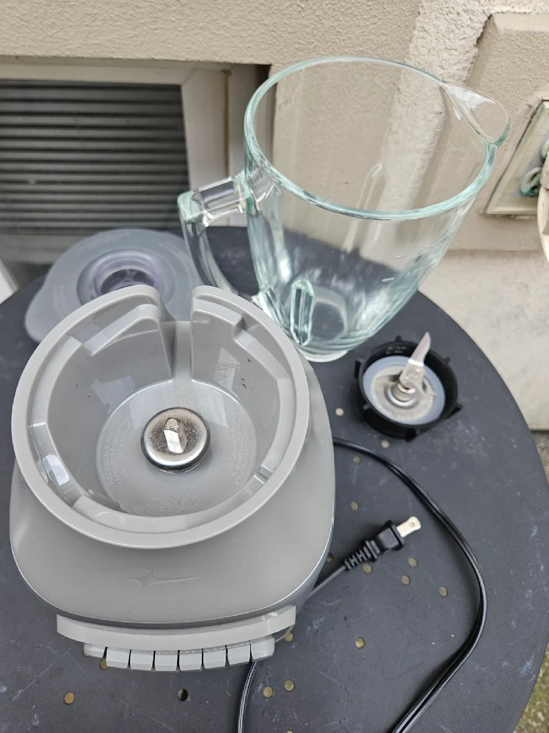 Oster Blender - Great Condition image indicator(2)