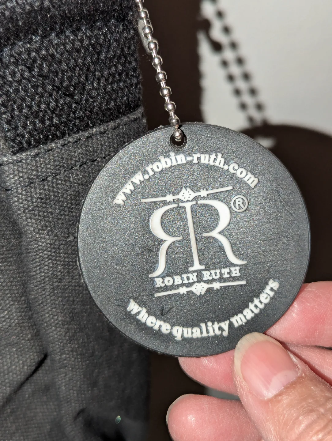 Robin Ruth City of Paris Messenger Bag New 11 x 11 image indicator(7)