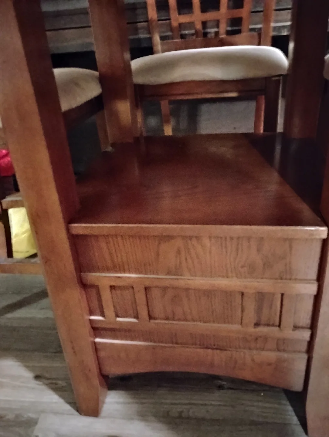 Round Wooden Dining Table with 4 chairs image indicator(4)