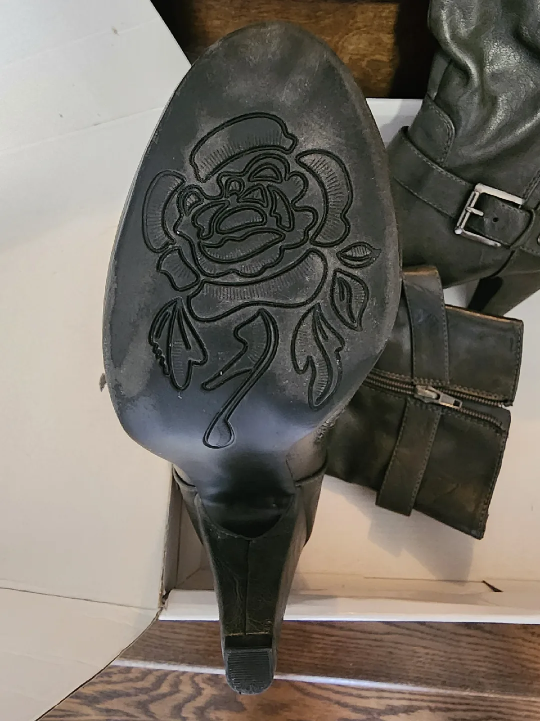 Nine West Eriellao Nocciol LE Boots - Size 8M image indicator(5)