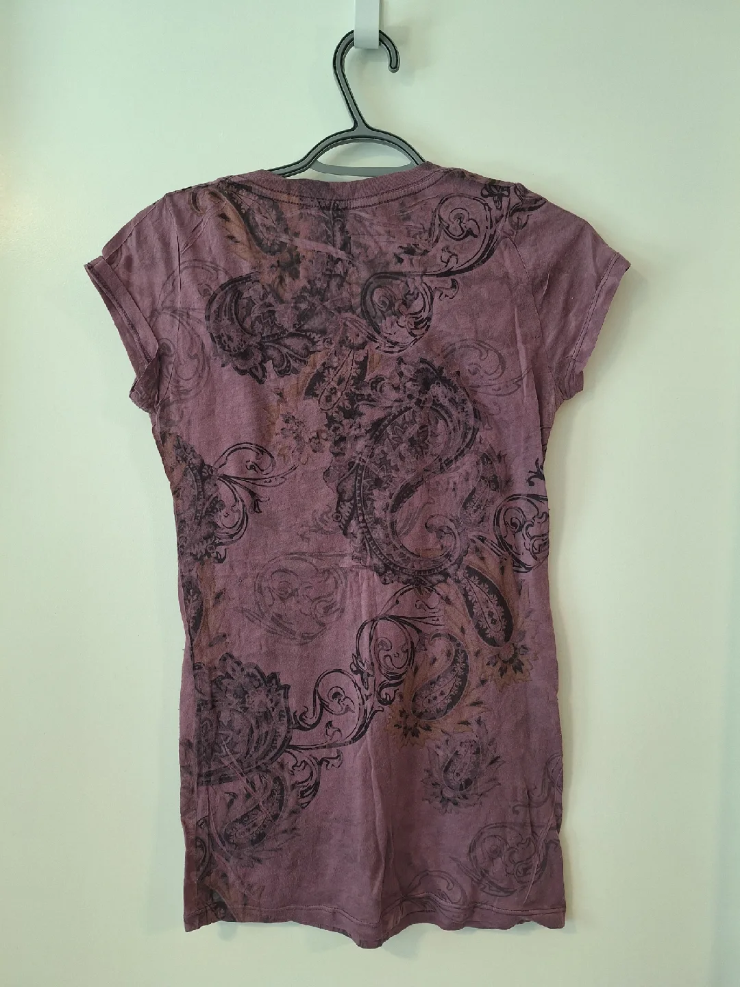 American Age Brand T-shirt - Sz Medium image indicator(2)