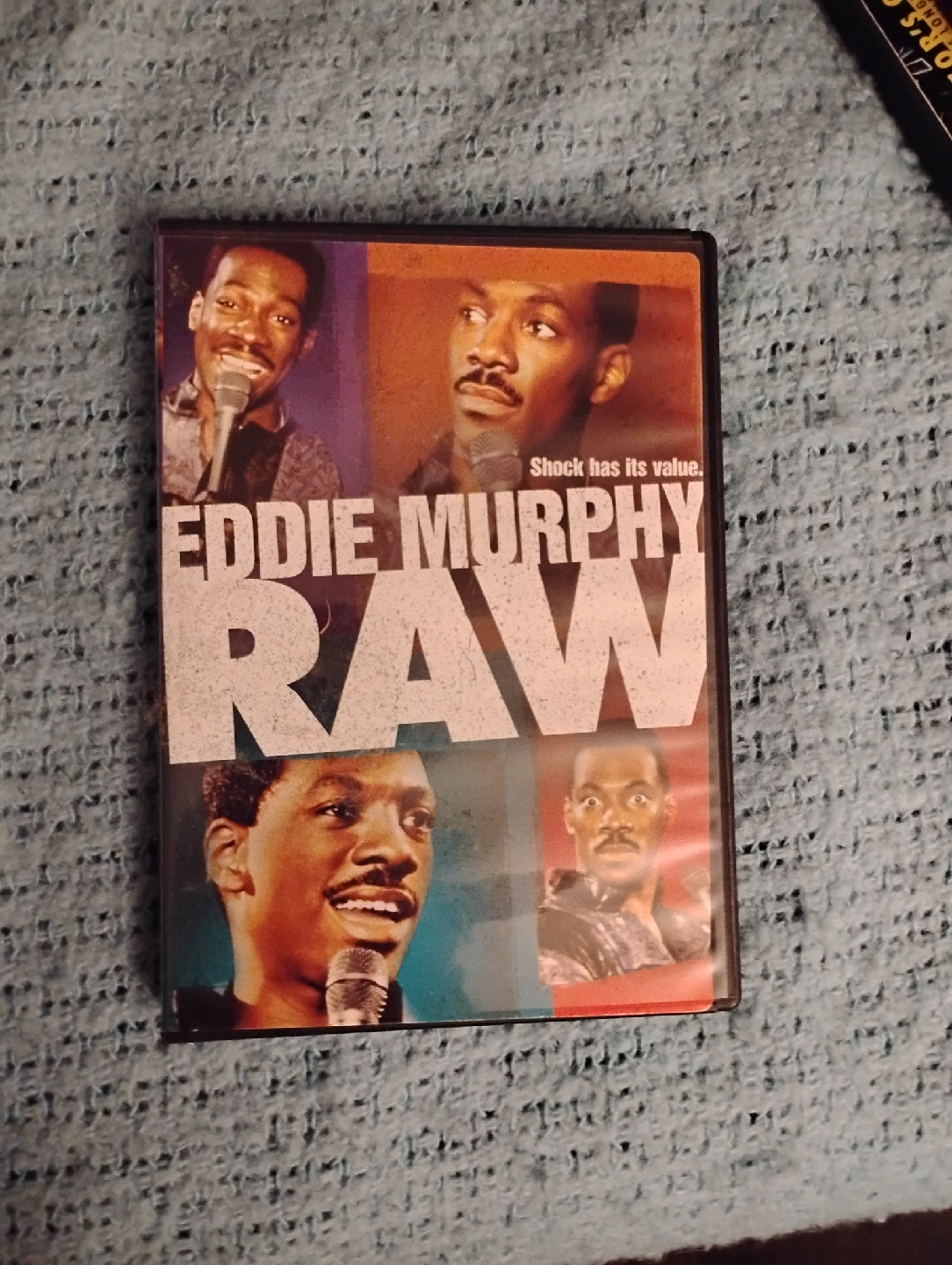 DVD: EDDIE MURPHY RAW