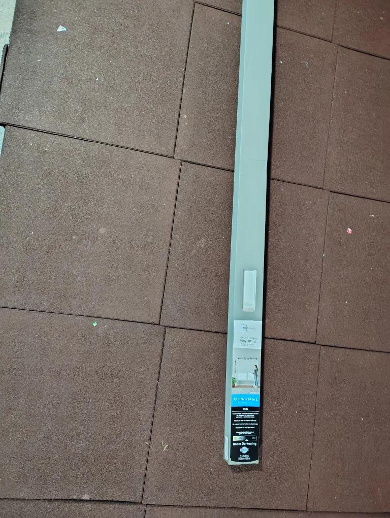 Mainstays 1-Inch Cordless Vinyl Blind 72x64 - White image indicator(2)