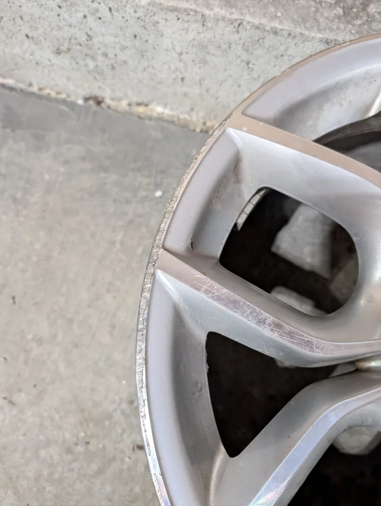 (4)-18 Inch Alloy Rims Off 2012 BMW X3 image indicator(6)