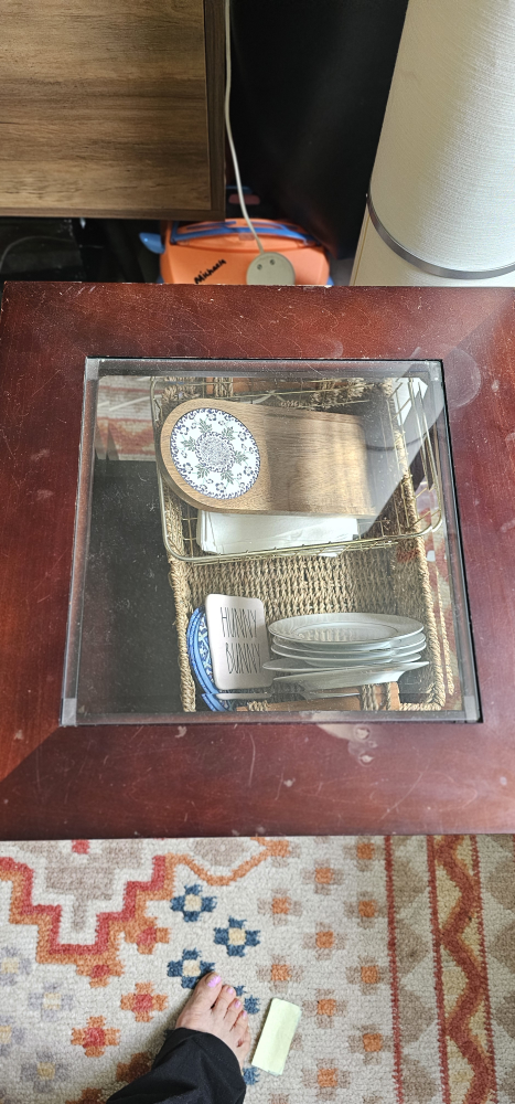 Dark Wood End Table with Glass Top 🥕 +1 carrot - photo 2