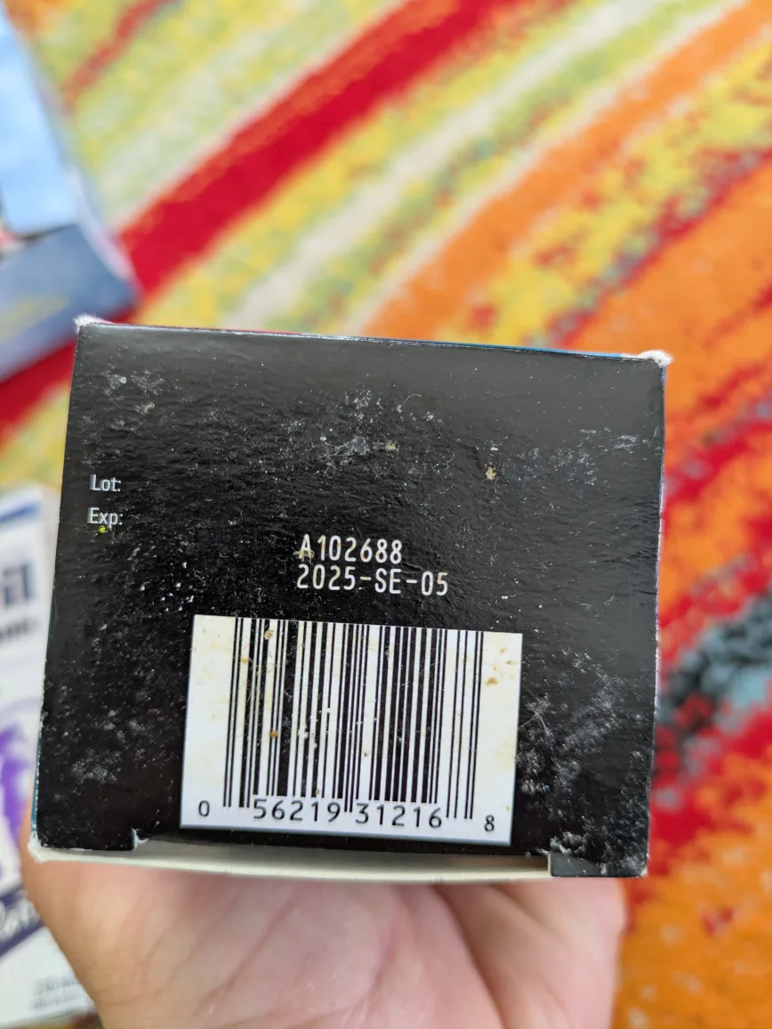 Cepacol Sensations Honey & Lemon Lozenges - 36 count image indicator(4)