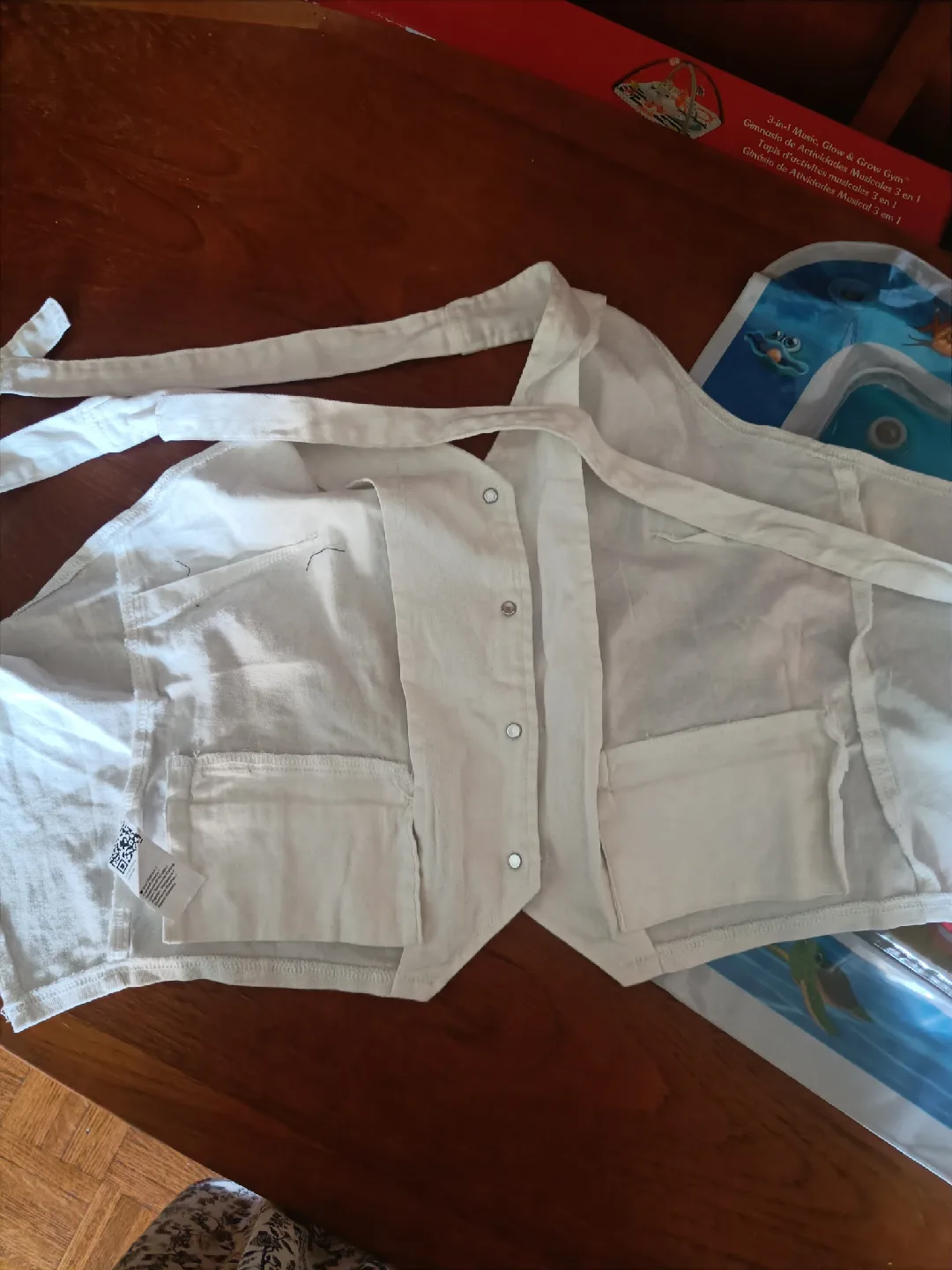 White Linen Vest image indicator(3)