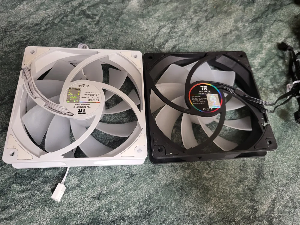 LED Light Strip Remote Controller and RGB fans 120mm image indicator(3)