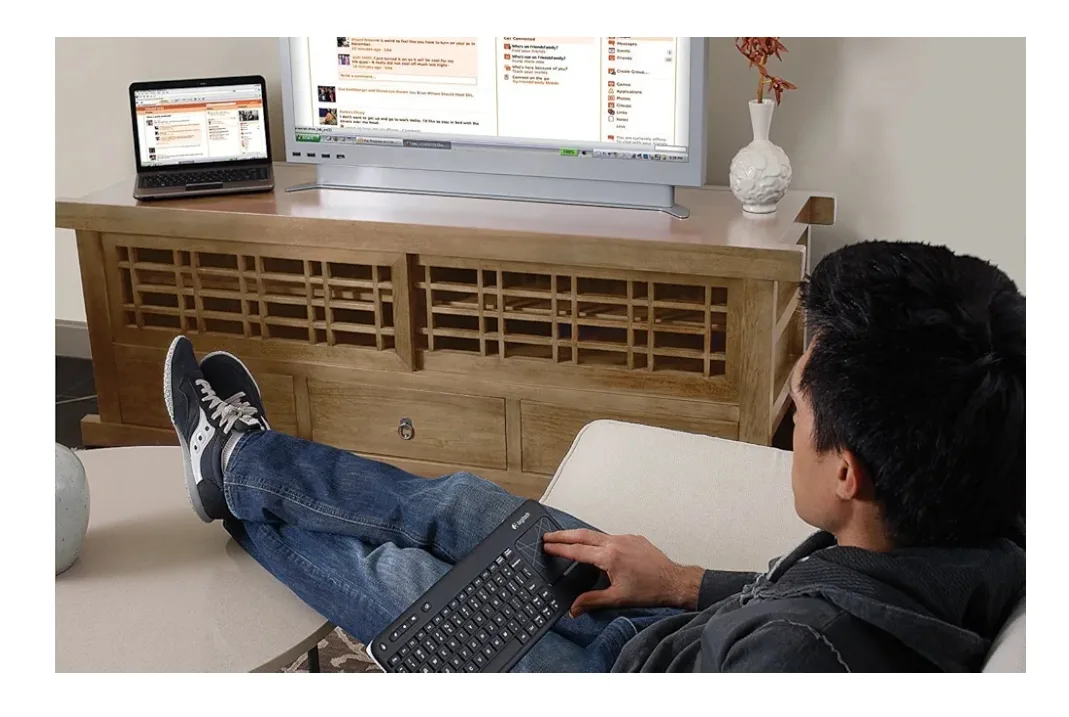 Logitech Wireless Touch Keyboard K400 image indicator(3)