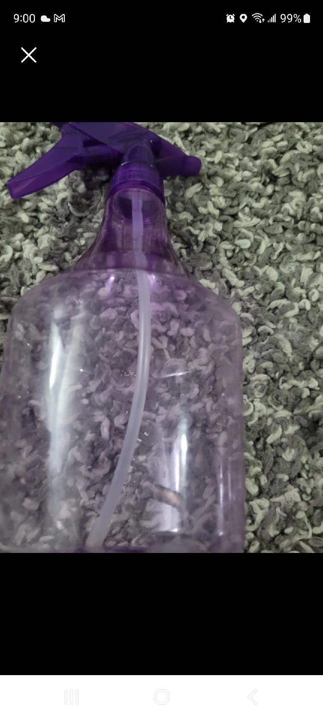 Spray bottle🥕
