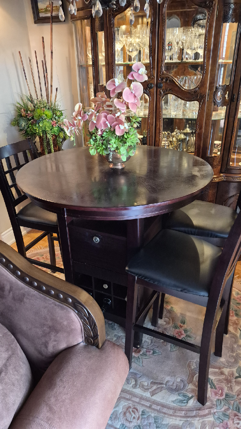Round Dark Wood Pub Table with 4 Chairs