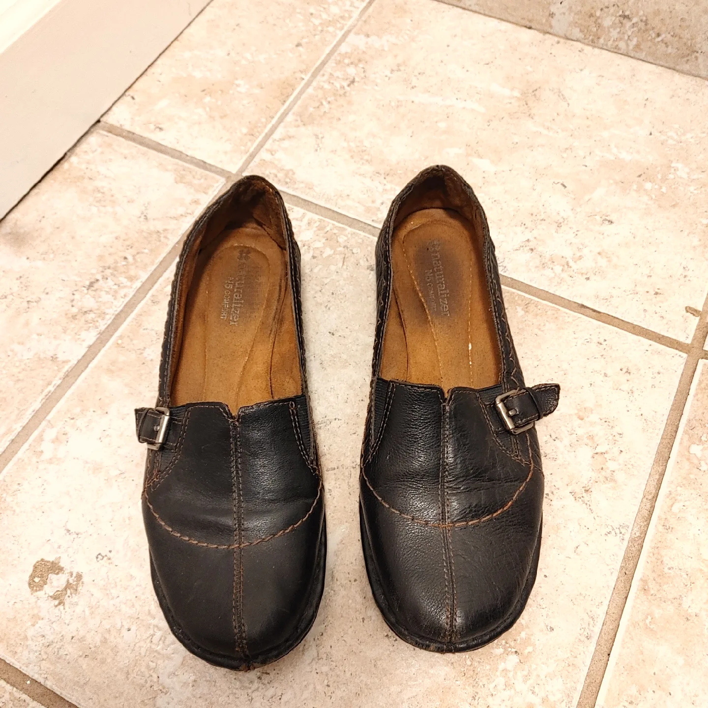 Leather shoes size 8 thumbnail