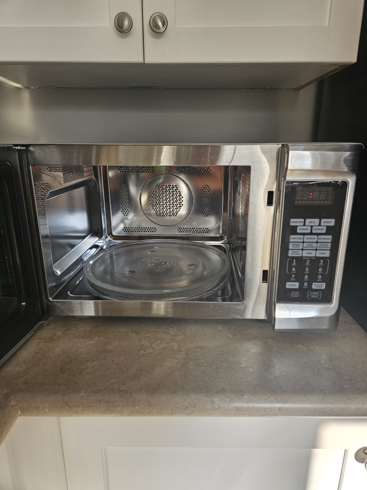 GE Stainless Steel Microwave - photo 2