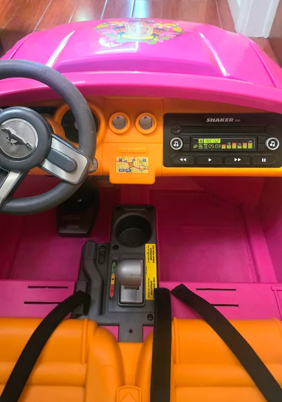 Barbie Dream Mustang PowerWheels image indicator(2)
