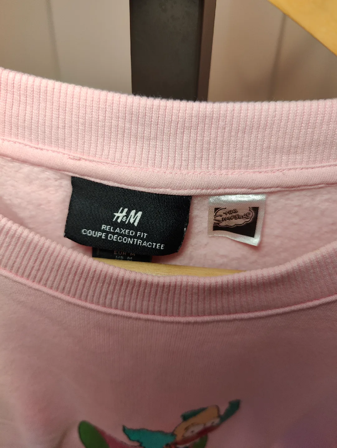 H&M x The Simpsons Relaxed Fit Pink Sweatshirt - Size M image indicator(2)