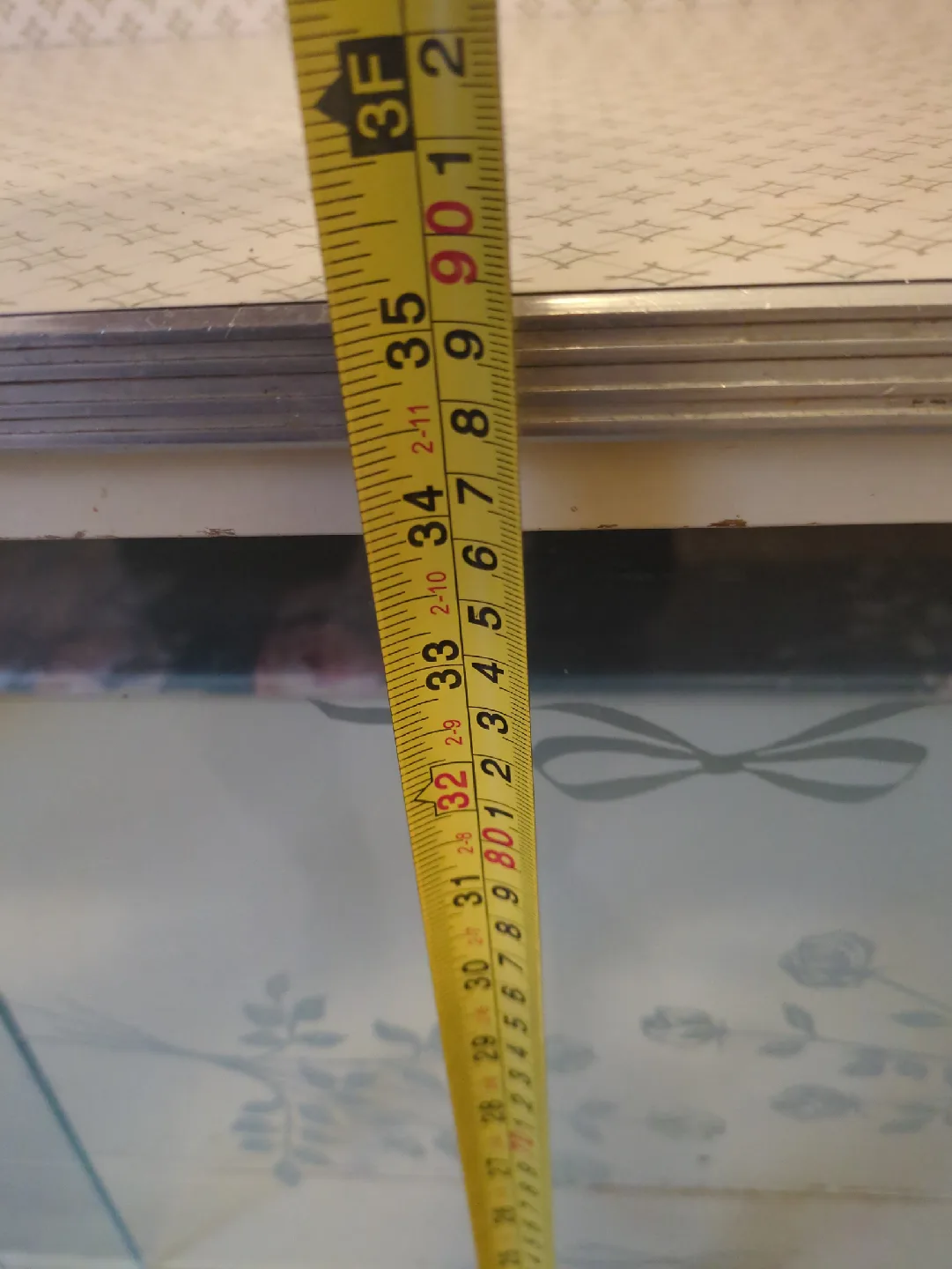 Vintage White Display Cabinet - 41" x 35" 🥕 image indicator(3)