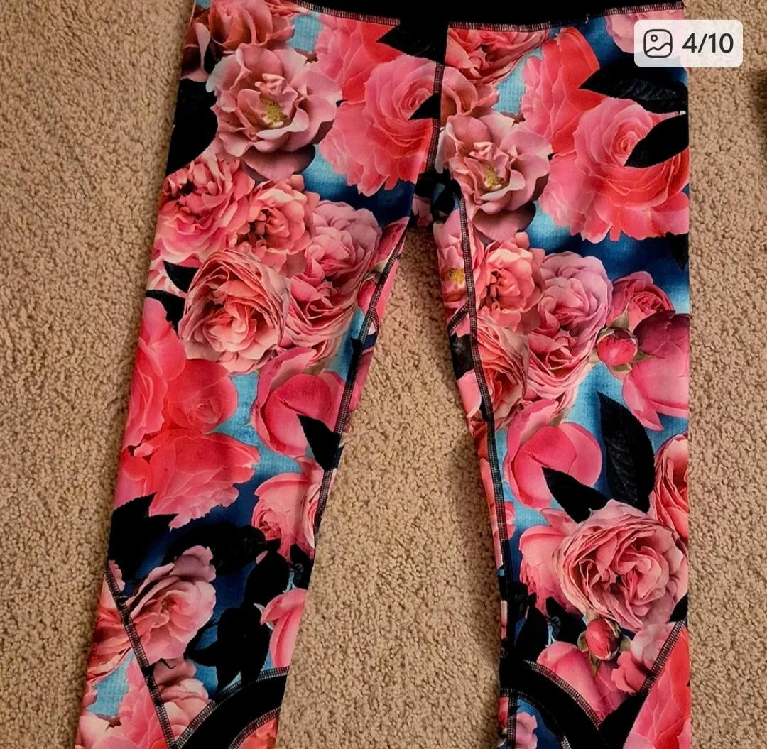 Louboutin  leggings  like new image indicator(3)