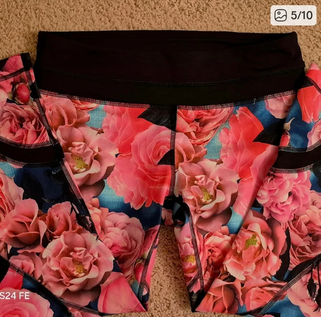 Louboutin  leggings  like new image indicator(4)