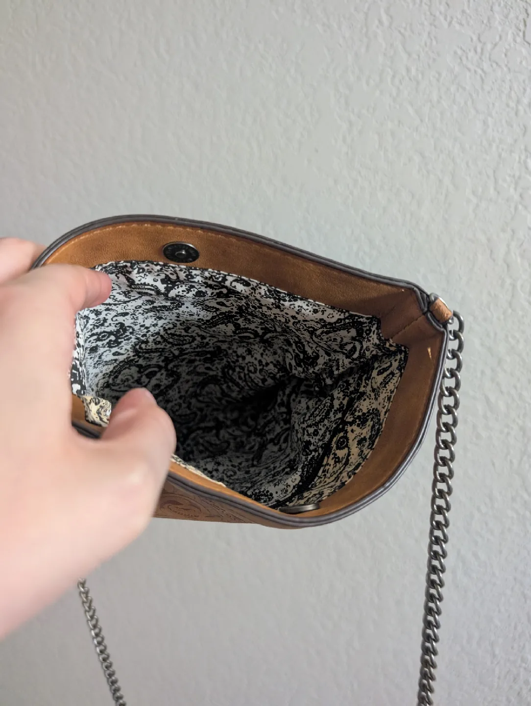 Crossbody Purse with Chain Strap - Brown image indicator(3)