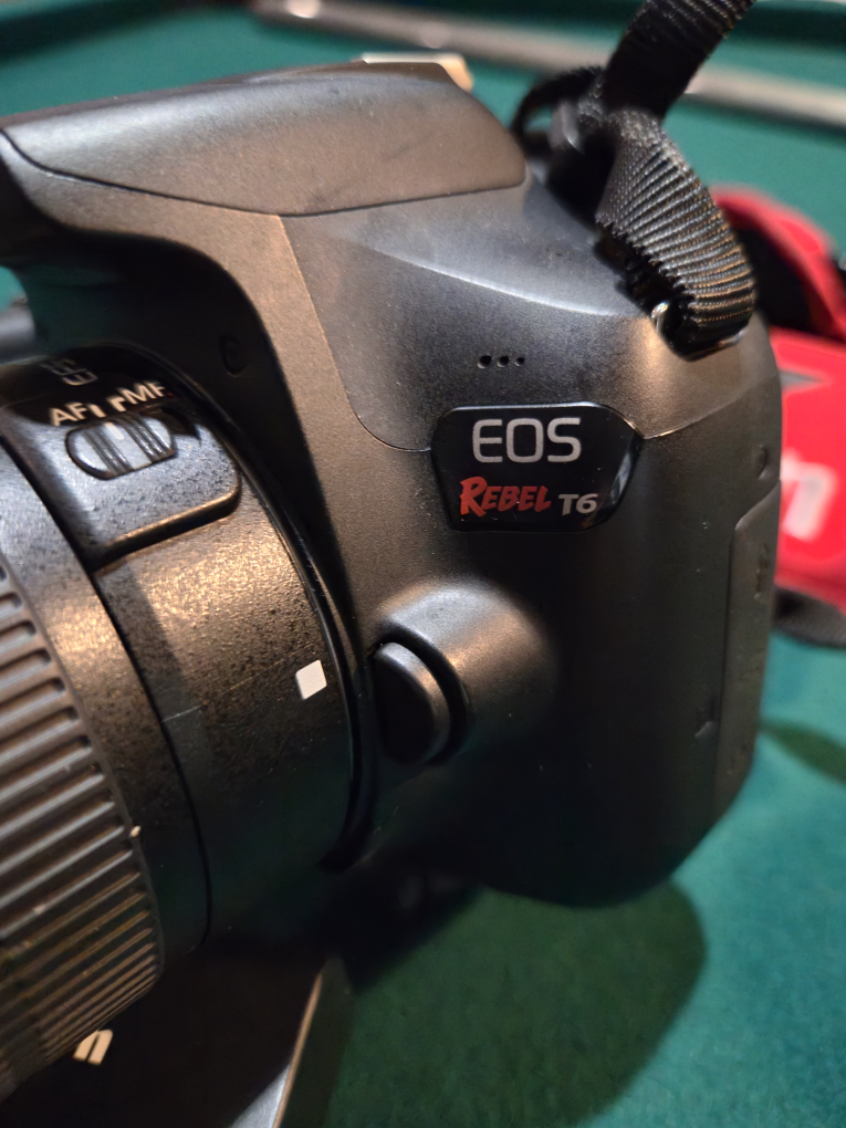 Canon EOS Rebel T6 Camera with EF 75-300mm Lens - photo 5