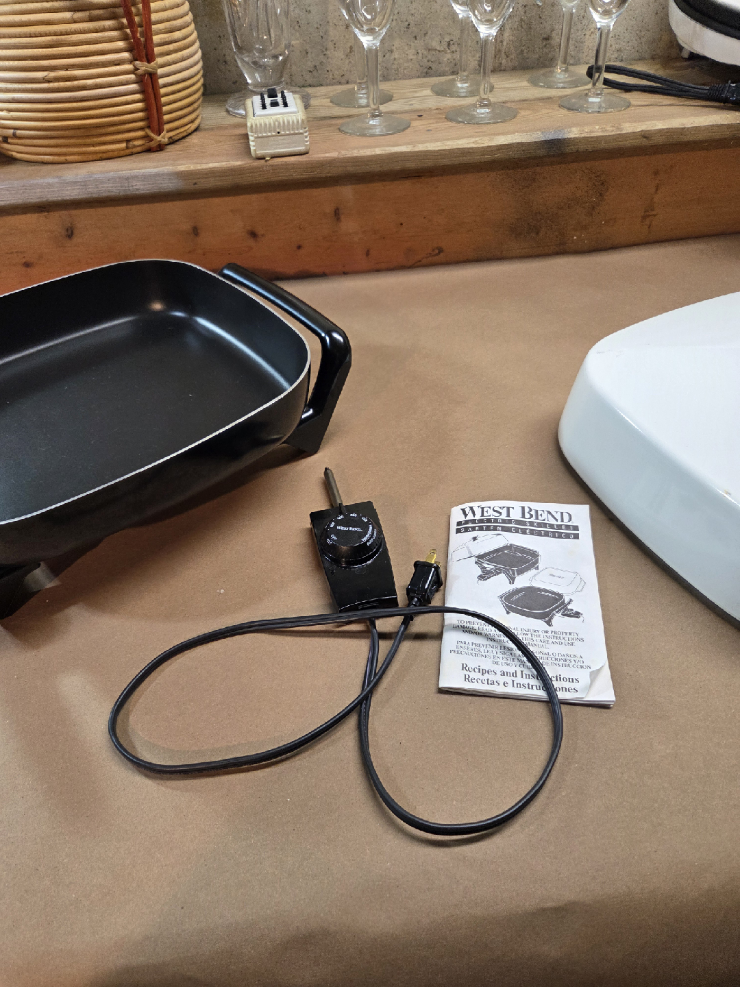 West Bend Electric Skillet with Lid - photo 2