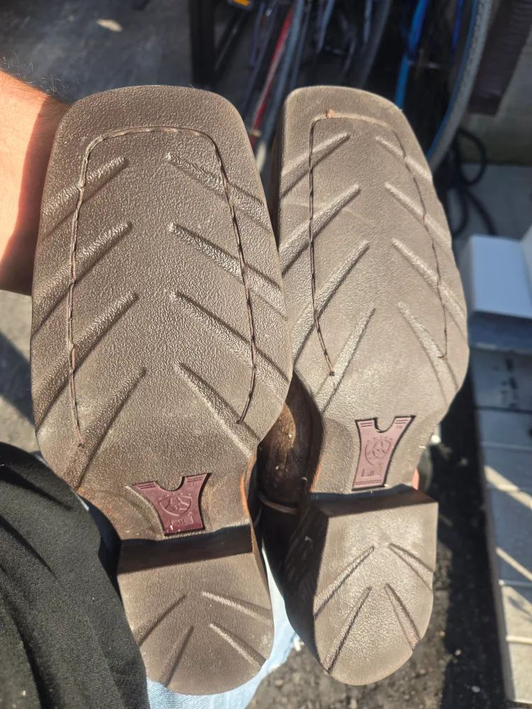 Ariat Cowboy Boots Size 11.5D image indicator(4)