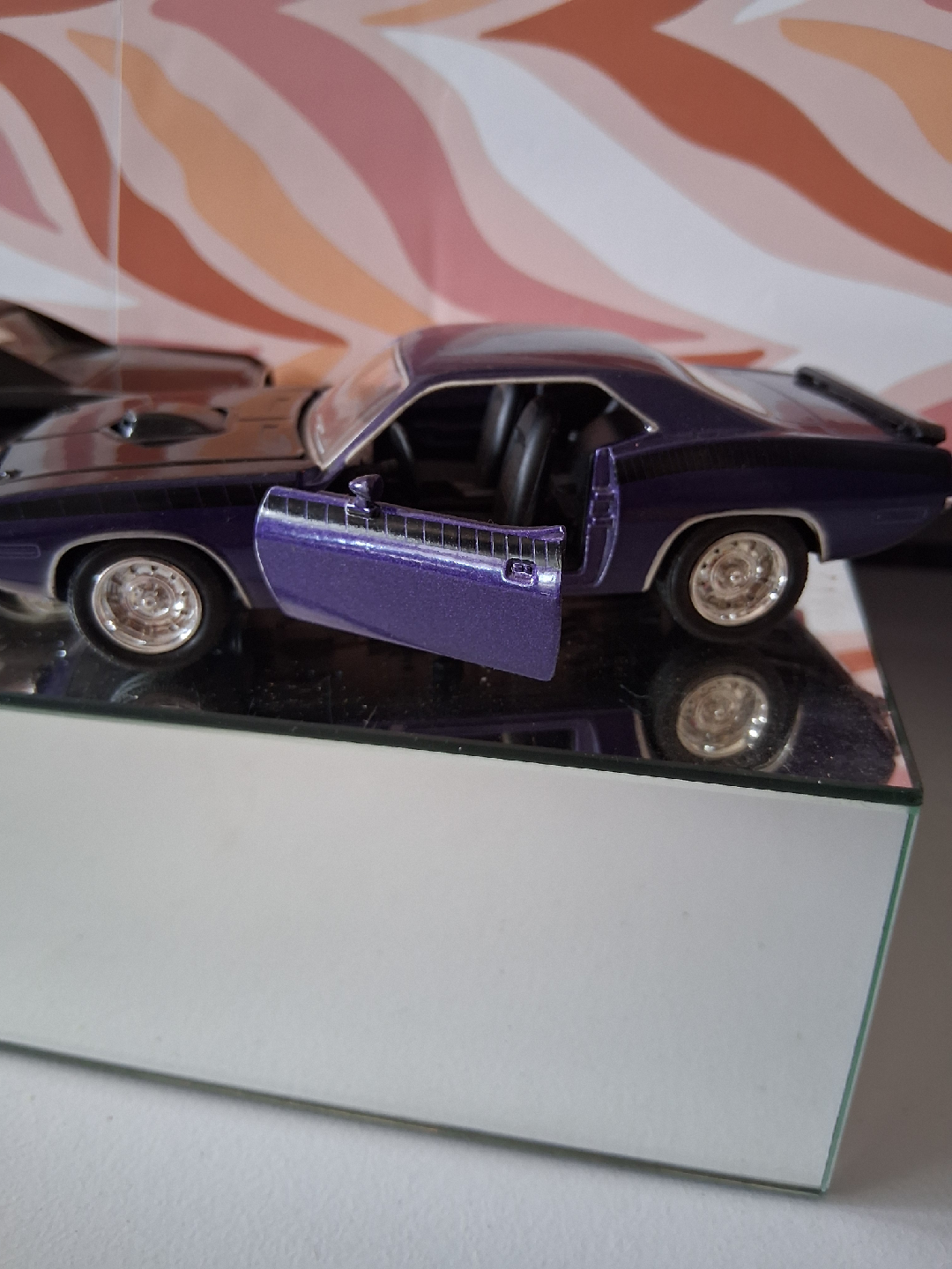Diecast 1970 Plymouth Barracuda & Pontiac GTO - photo 2