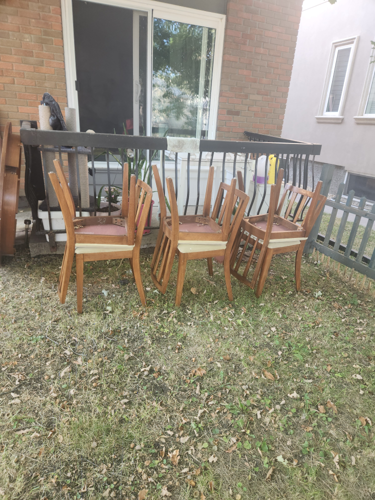 Round Wooden Dining Table with Chairs - photo 3