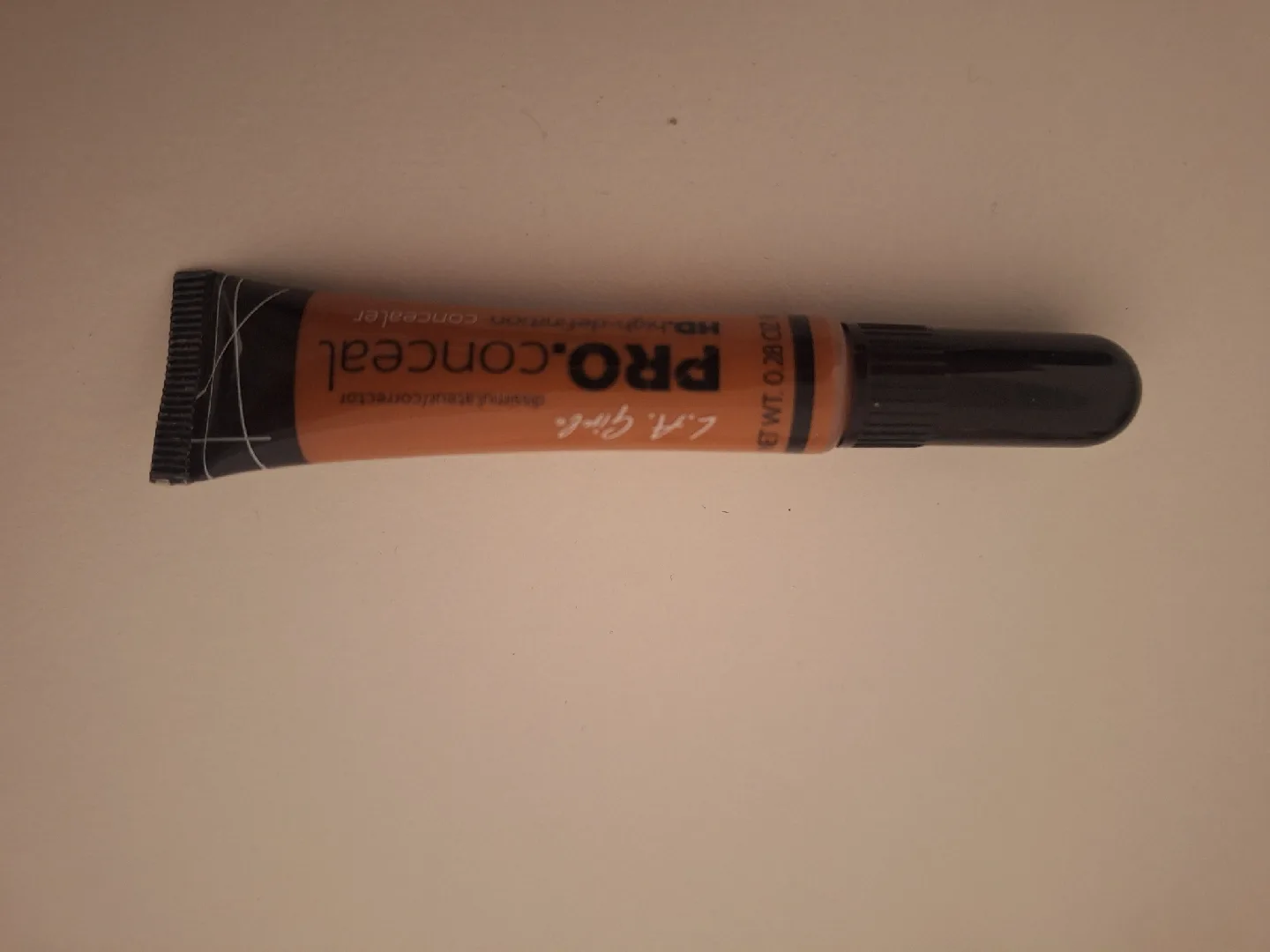 L.A. Girl colour correct HD.high-definition concealer thumbnail