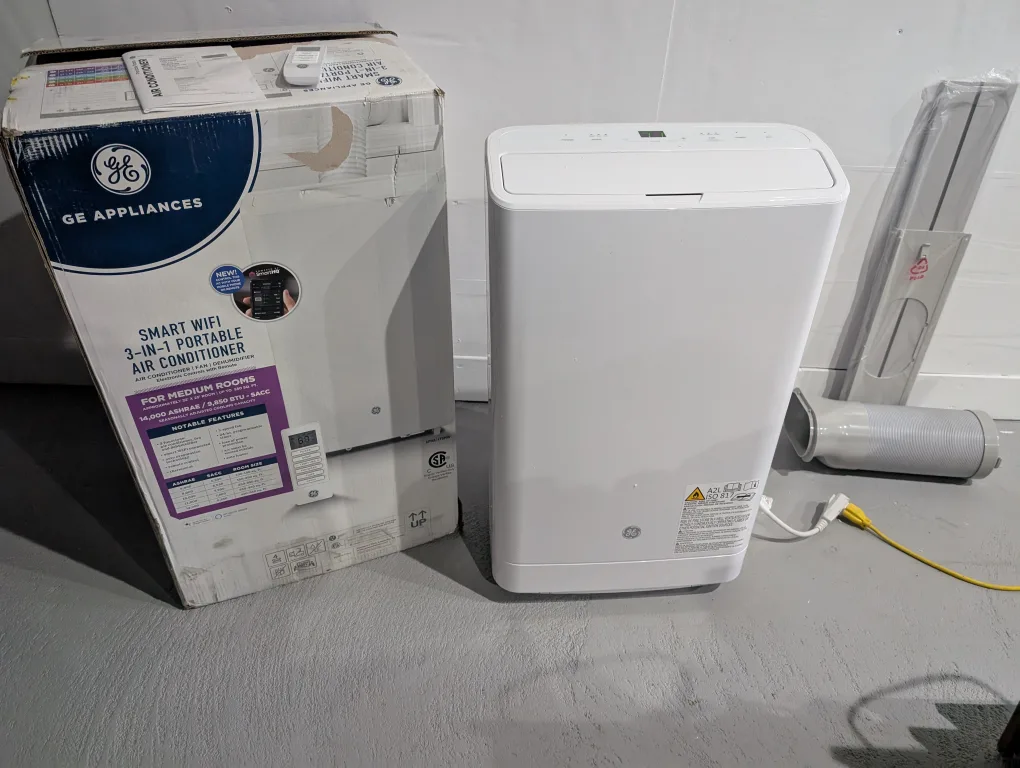 Brand New GE 14,000 BTU Air Conditioner For Sale image indicator(4)