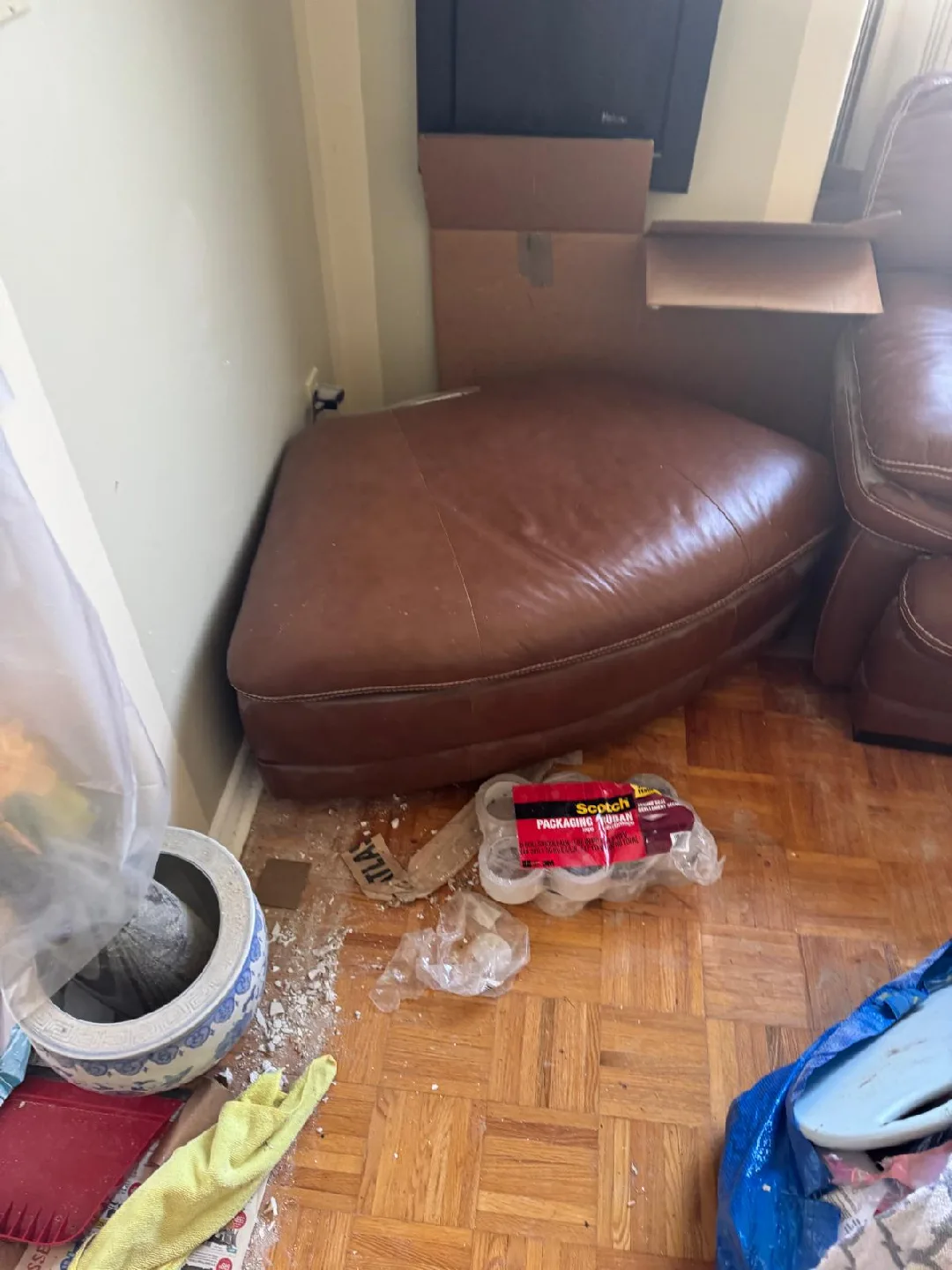 Brown Leather Sofa Set - Used image indicator(2)