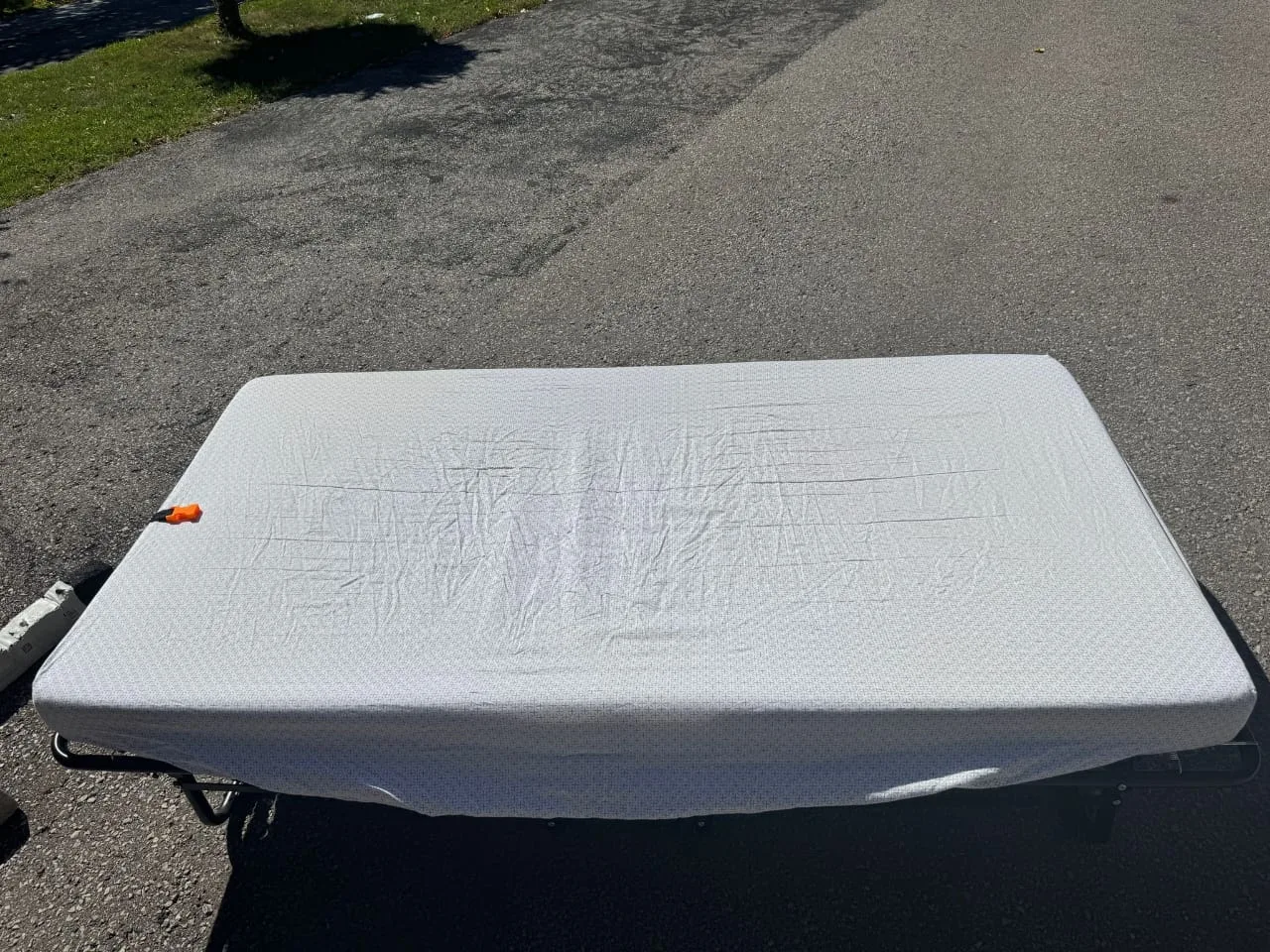 Folding Bed Frame with Mattress image indicator(4)