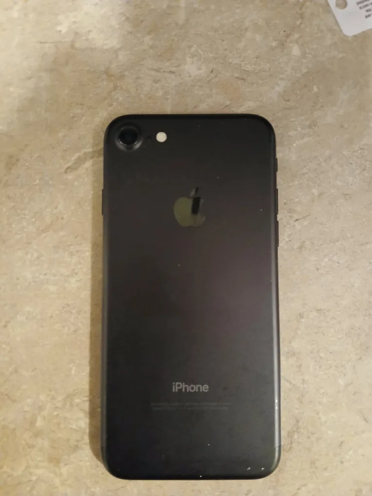 iPhone 7 - Black thumbnail