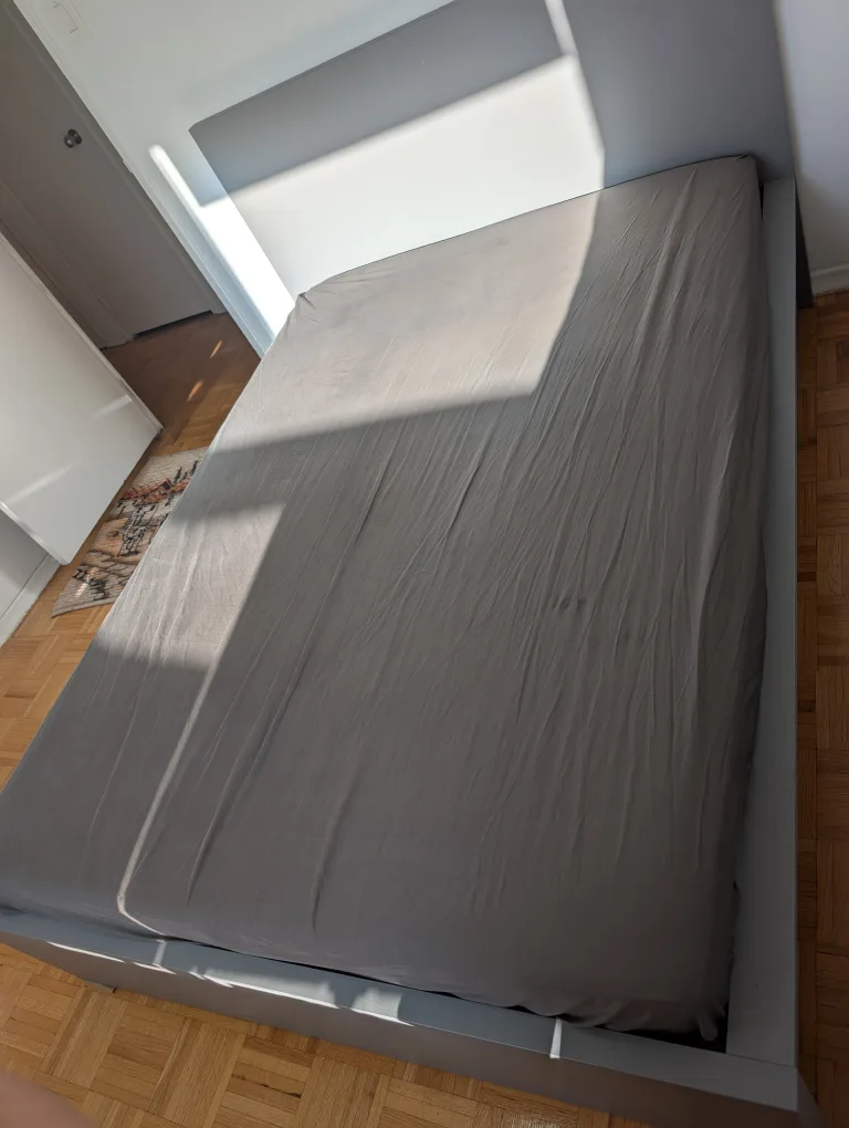 MALM double bed frame + mattress image indicator(3)