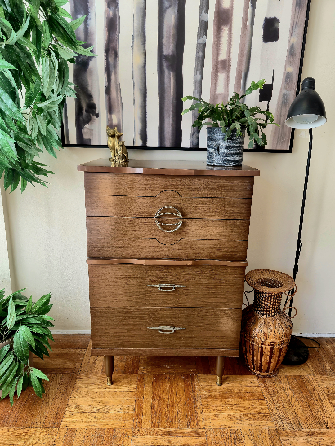 Vintage Four Drawer Tallboy Dresser (delivery available) - photo 5