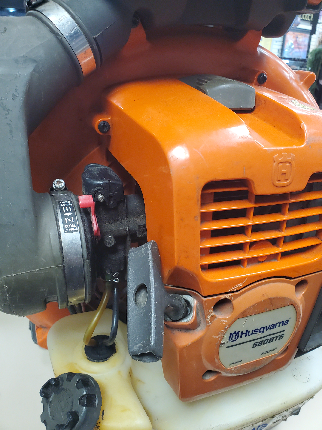 Husqvarna 580BTS Backpack Blower - photo 2