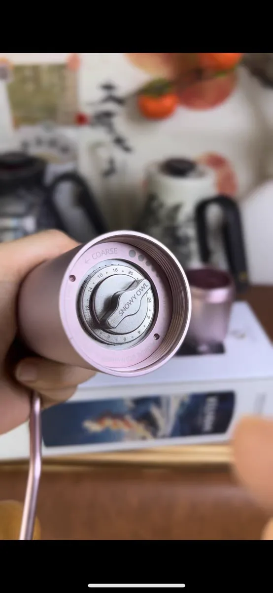Snowy Owl Manual Coffee Grinder image indicator(3)