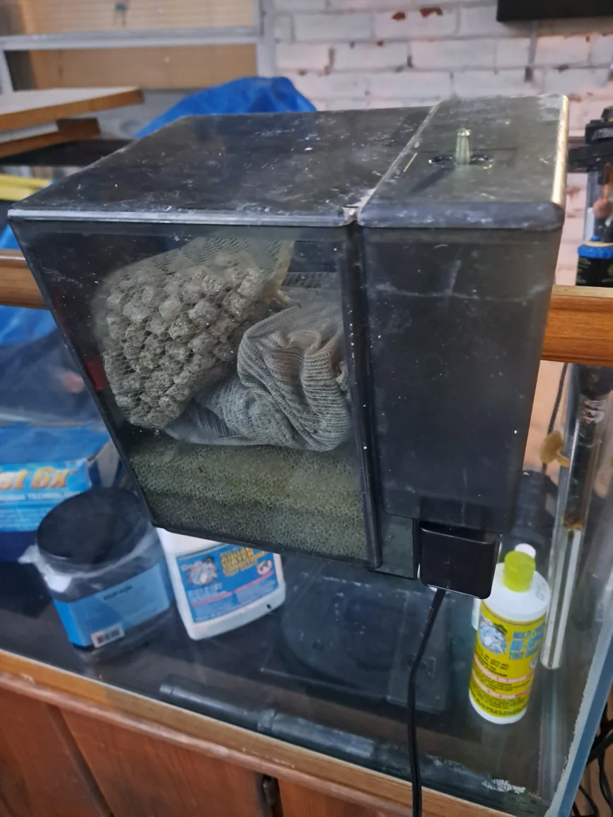 60 Gallon Fish Tank w/ Stand image indicator(3)