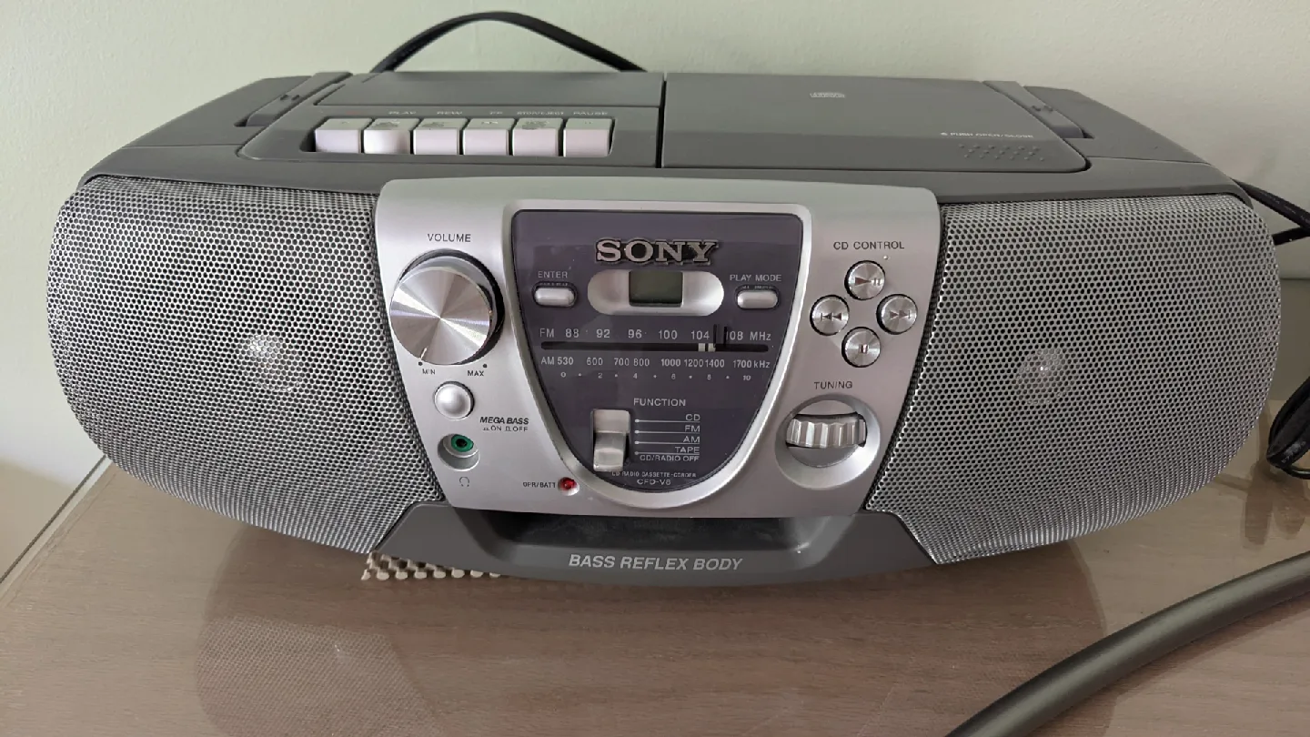 Sony Boombox Portable CD/Radio Player thumbnail