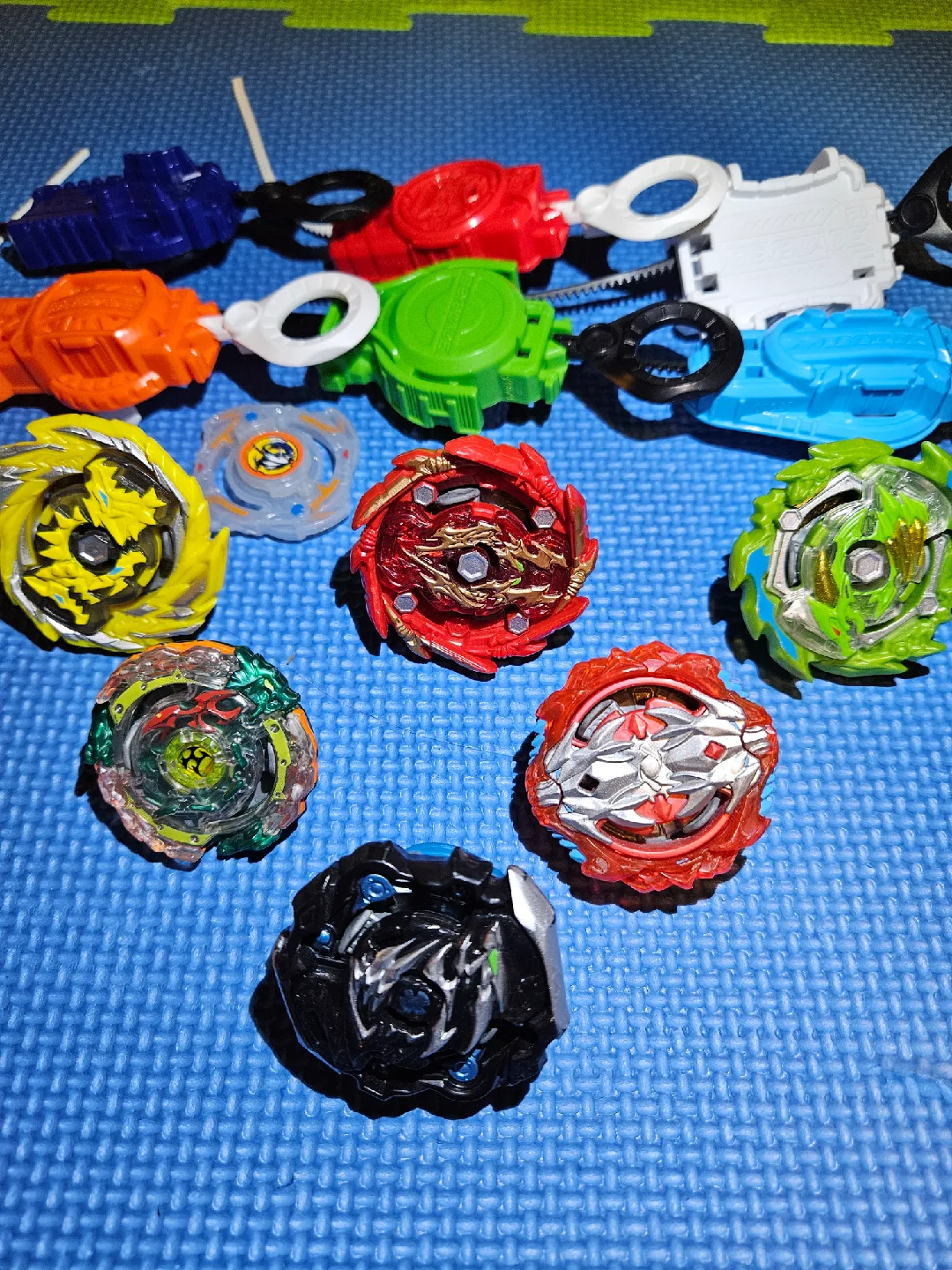 Beyblades and Launchers lot thumbnail