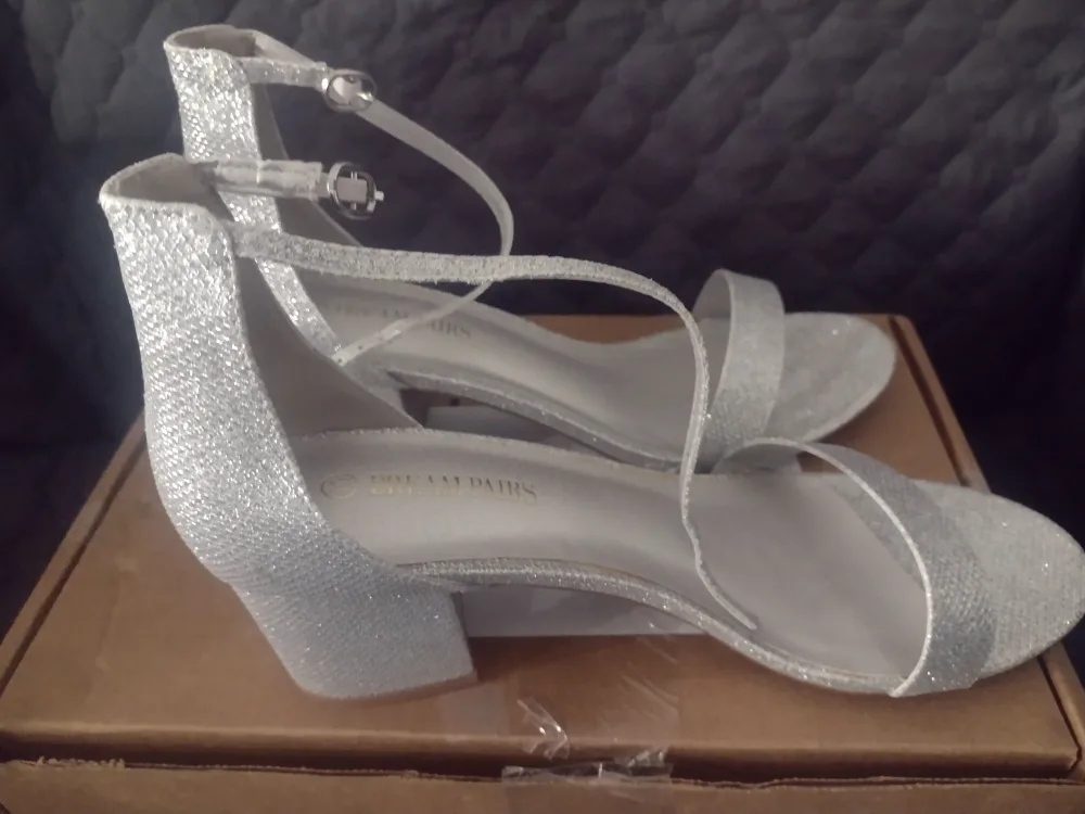Brand new Dream Pairs Silver Glitter Heels - Size 10 image indicator(3)