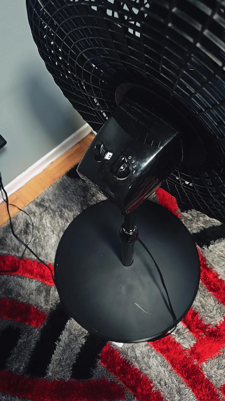 Lasko Pedestal Fan - 3 High Speed, Low Sound Fan image indicator(3)