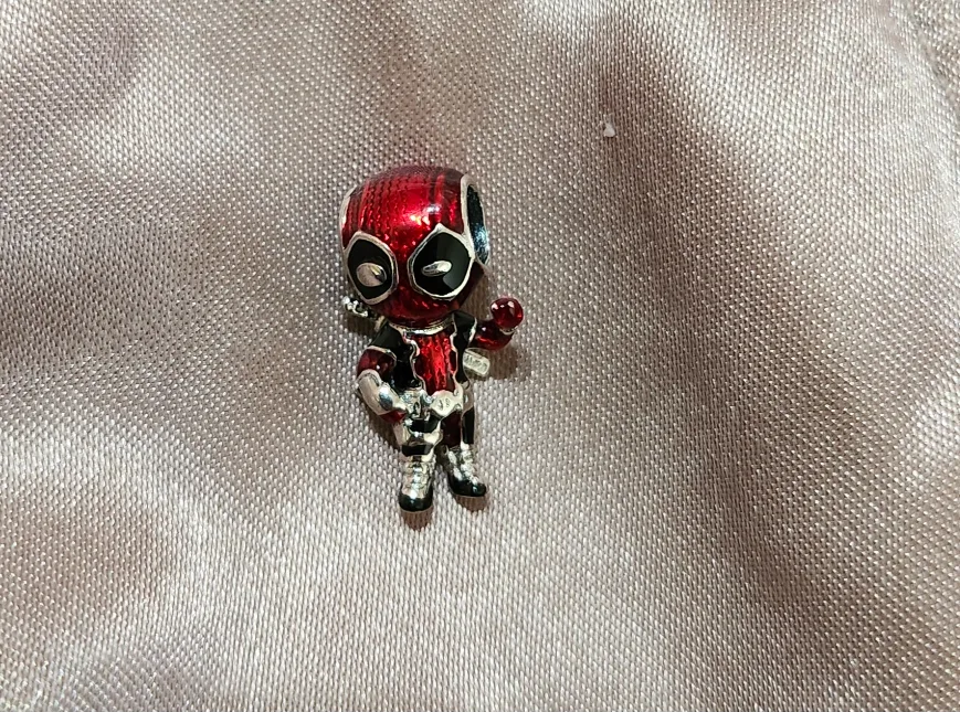 Marvel Deadpool Charm thumbnail