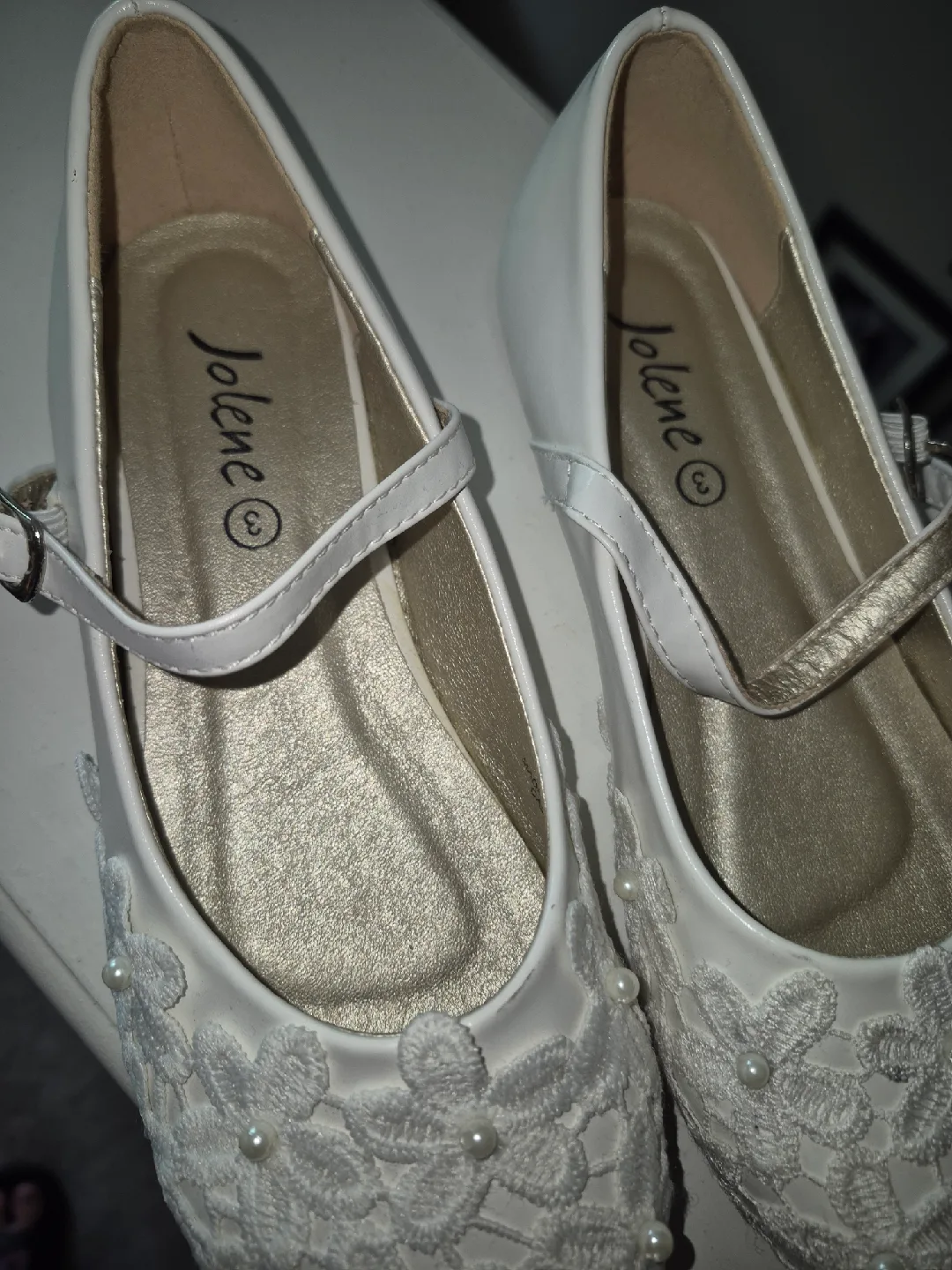 Girls White Shoes - Size 3 image indicator(3)