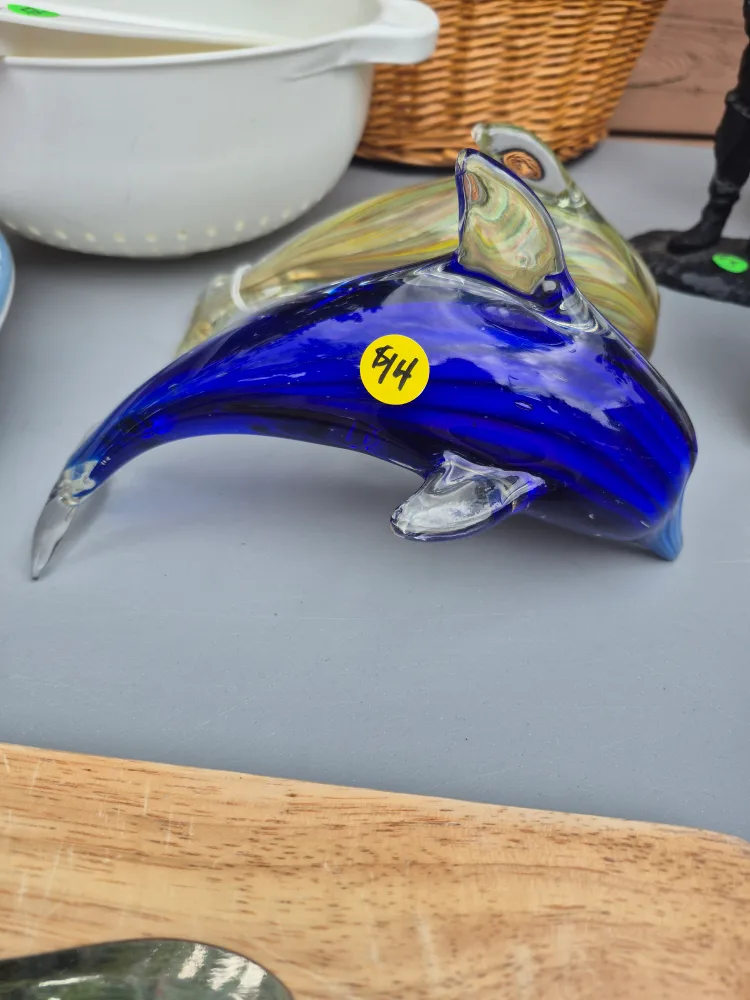 Blue Glass Dolphin Figurine thumbnail